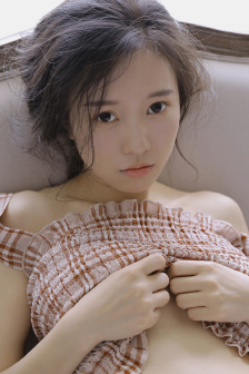 《乳色吐息》第一集免费看